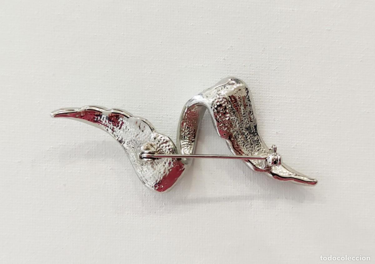 Joyeria: BROCHE DE CINTA ALADA CON CRISTALES. - Foto 3
