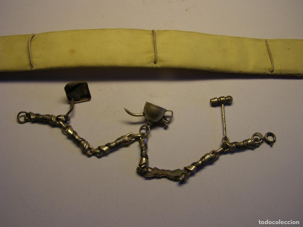 Joaillerie: Bonita y curiosa pulsera de bisuter&iacute;a, herramientas de taller.