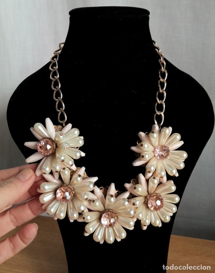 Joyeria: COLLAR FORMA FLORES DE PERLAS SINTETICAS. - Foto 4