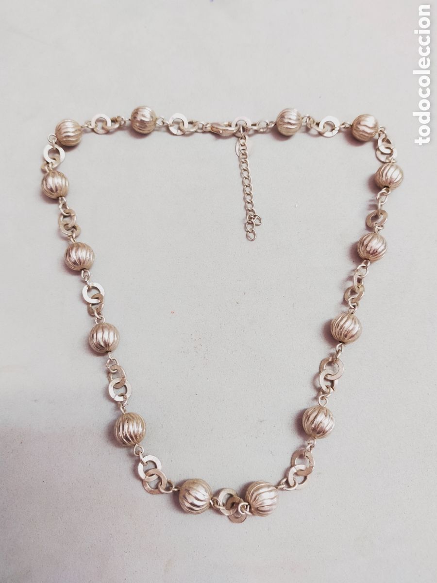 Gioielleria: COLLAR DE METAL, CUENTAS EN FORMA DE BOLA. GARGANTILLA.