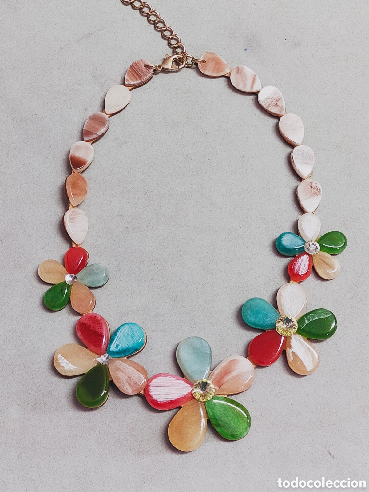 Gioielleria: COLLAR CUENTAS COLORES SOBRE CUERO