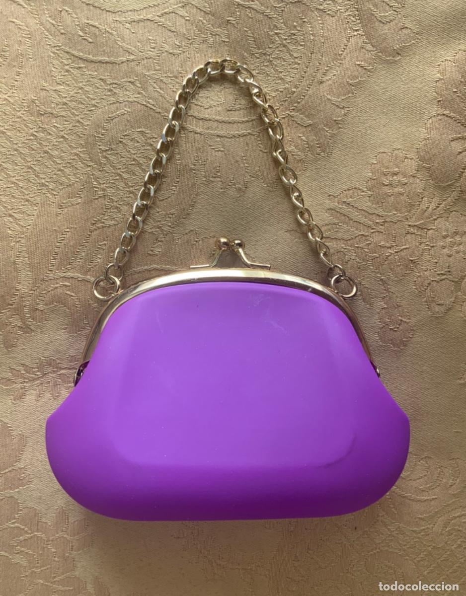 Joyeria: MONEDERO SILICONA COLOR BUGANVILLA CON CADENA - Foto 1