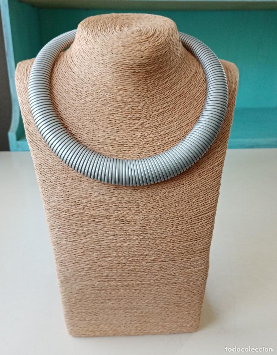 Joyeria: COLLAR PLATEADO MET&Aacute;LICO. - Foto 2