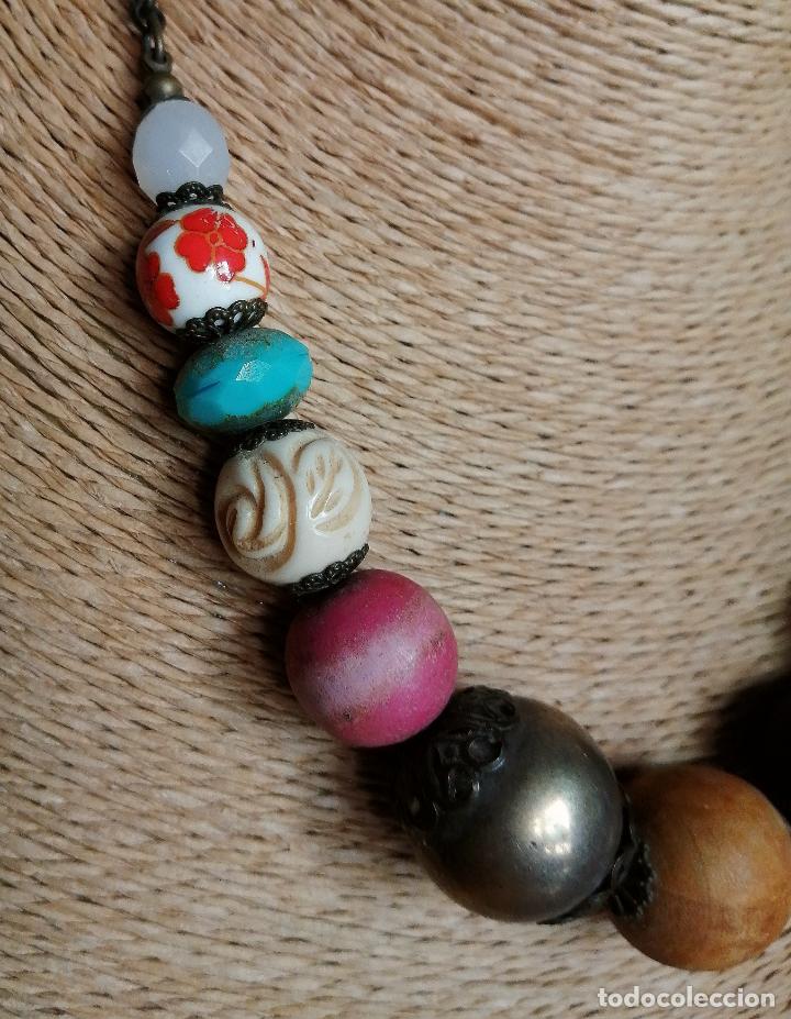 Joyeria: COLLAR CORTO, CUENTAS DE DIFERENTES MATERIALES. - Foto 2