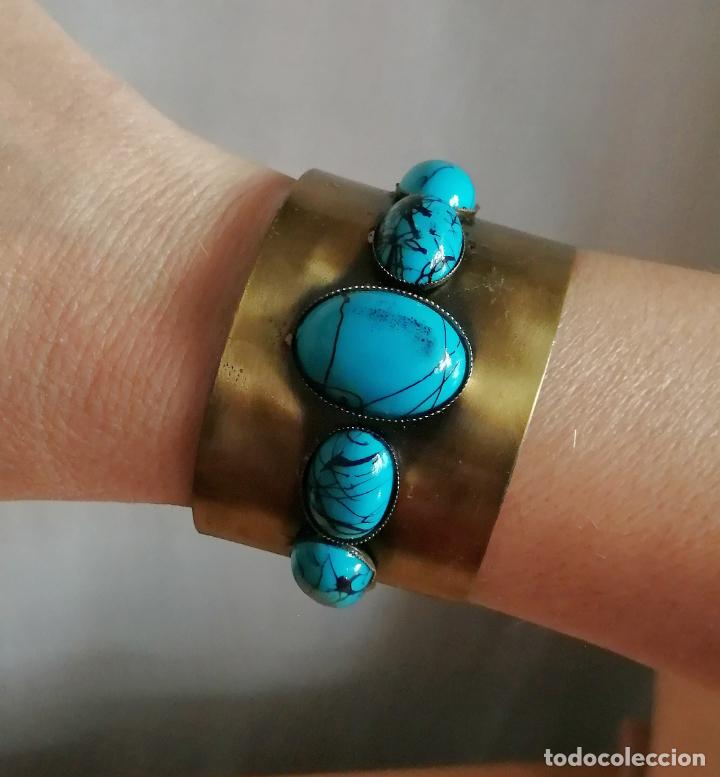 Joyeria: PULSERA MET&Aacute;LICA CON TURQUESAS SIMIL. - Foto 1