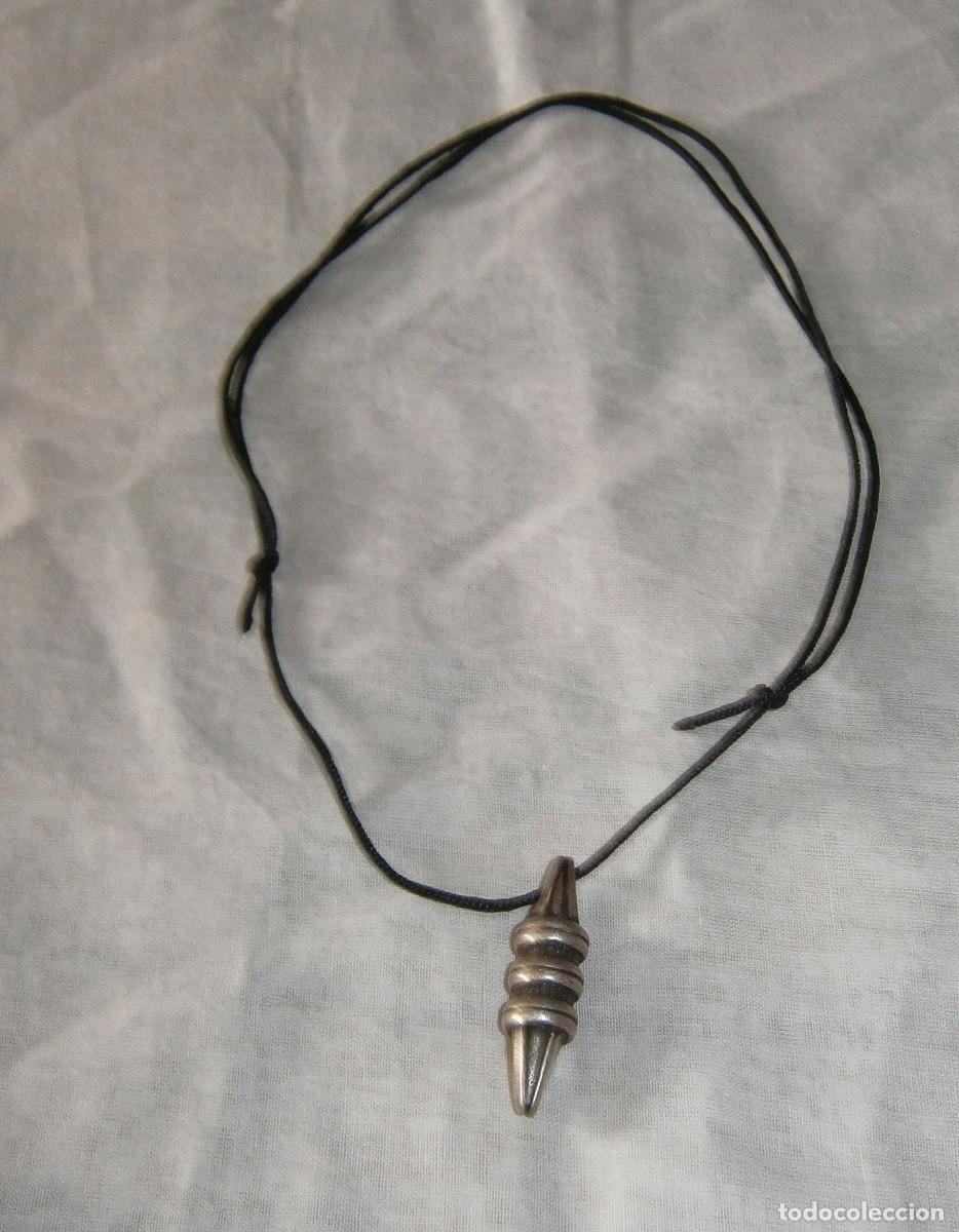 Joalharia: colgante con forma de metal cordon regulable