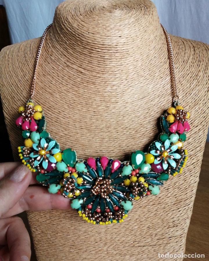 Joyeria: COLLAR CON CRISTALES SINTETICOS, DE COLORES. - Foto 4