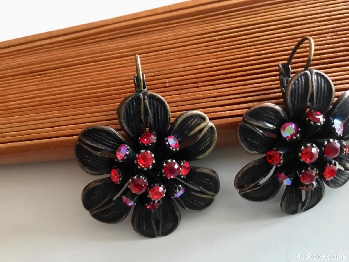 Joyeria: PENDIENTES FLORENTINOS CON CRISTAL ROJO. FLOR - Foto 2