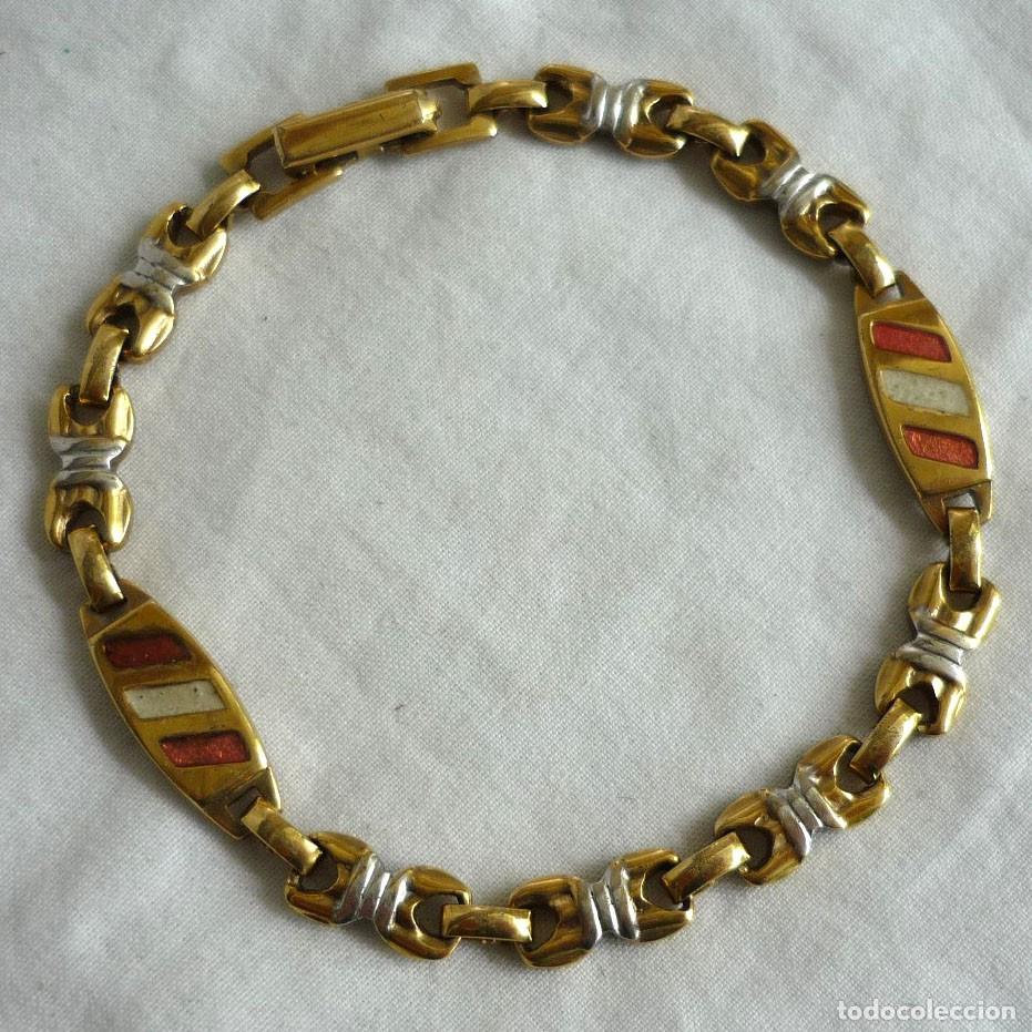 Joyeria: Pulsera de metal ba&ntilde;ado y lacado