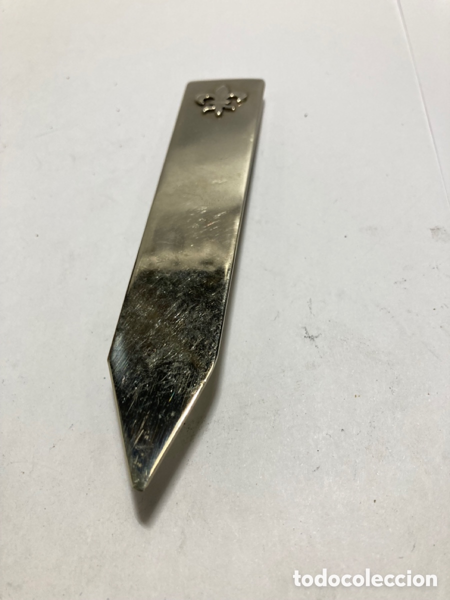 Schmuck: Billetero alpaca con Flor de Lis en relieve