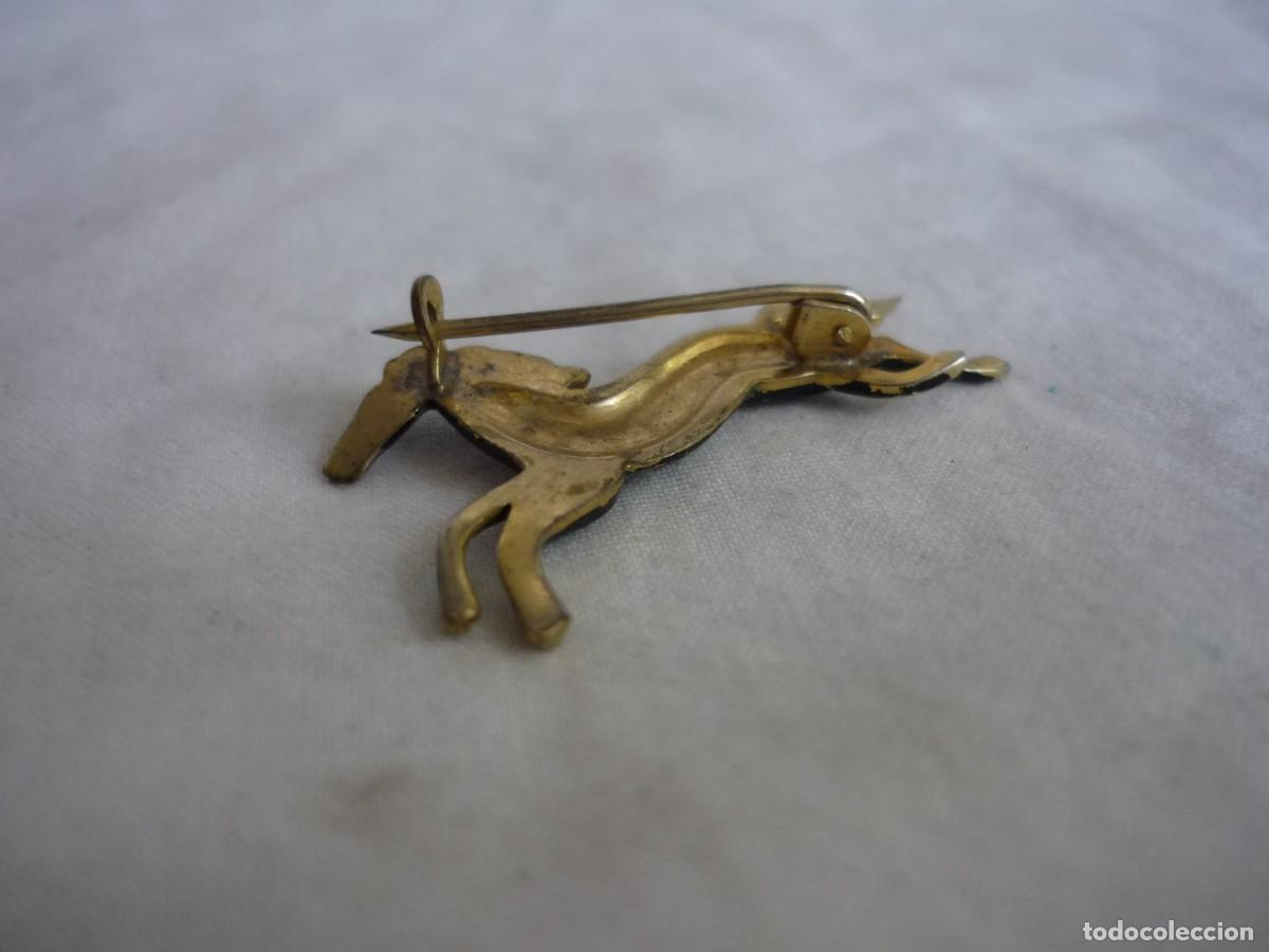 Joyeria: Antiguo broche de lat&oacute;n en forma de caballo - Foto 4