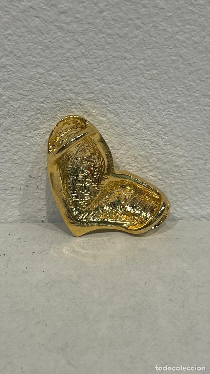 Joyeria: COLGANTE CORAZON DORADO CON BRILLOS - Foto 2