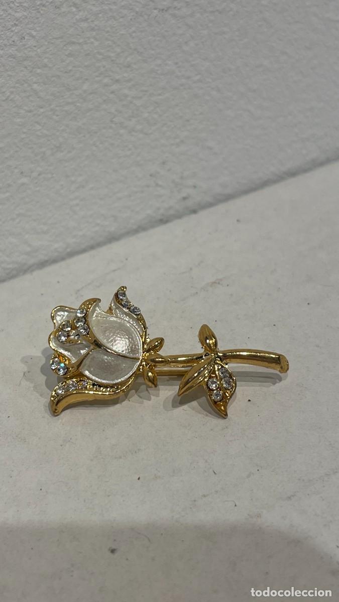 Joyeria: BROCHE DORADO DE ROSA BLANCA - Foto 1