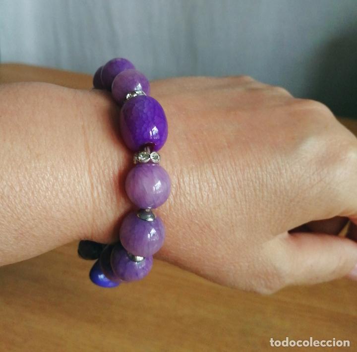Joyeria: PULSERA DE CUENTAS DE CRISTAL LILAS, MORADAS. EL&Aacute;STICA. - Foto 4