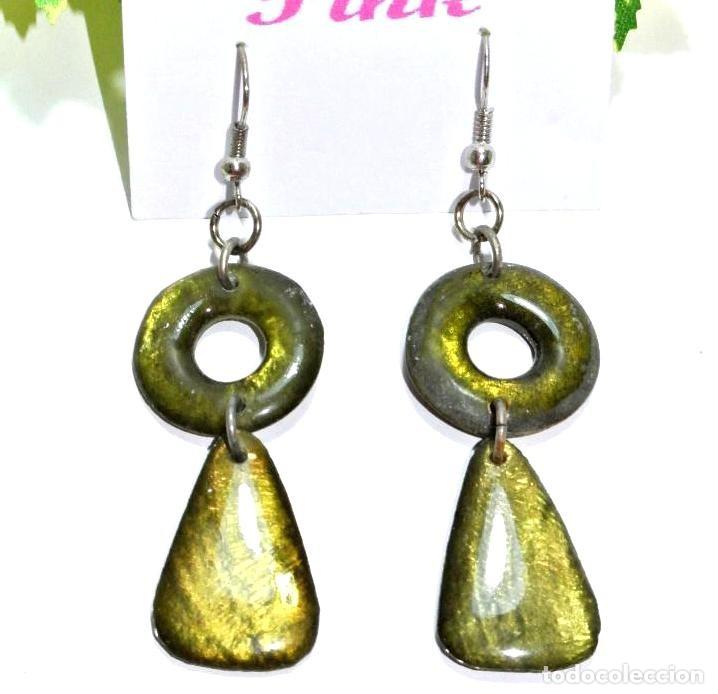 Joyeria: Pendientes largos color verde, a&ntilde;o 2000, Nuevos - Foto 1