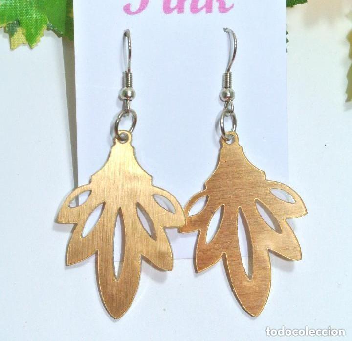 Joyeria: Pendientes largos color oro, a&ntilde;o 2000, Nuevos - Foto 1