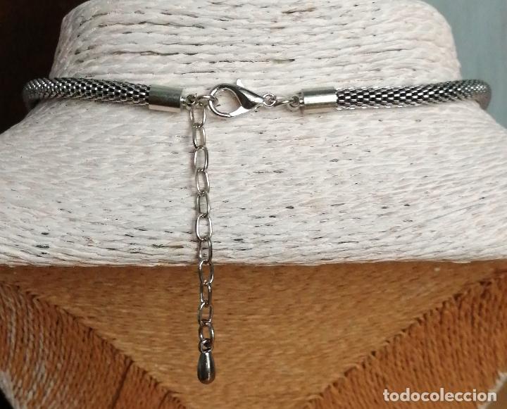 Joyeria: COLLAR PLATEADO METALICO CON FLORES. - Foto 3