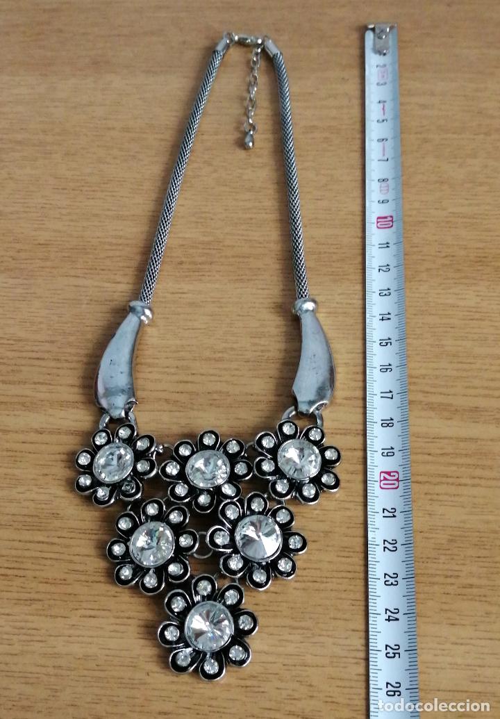 Joyeria: COLLAR PLATEADO METALICO CON FLORES. - Foto 4