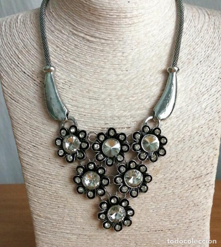 Joyeria: COLLAR PLATEADO METALICO CON FLORES. - Foto 6