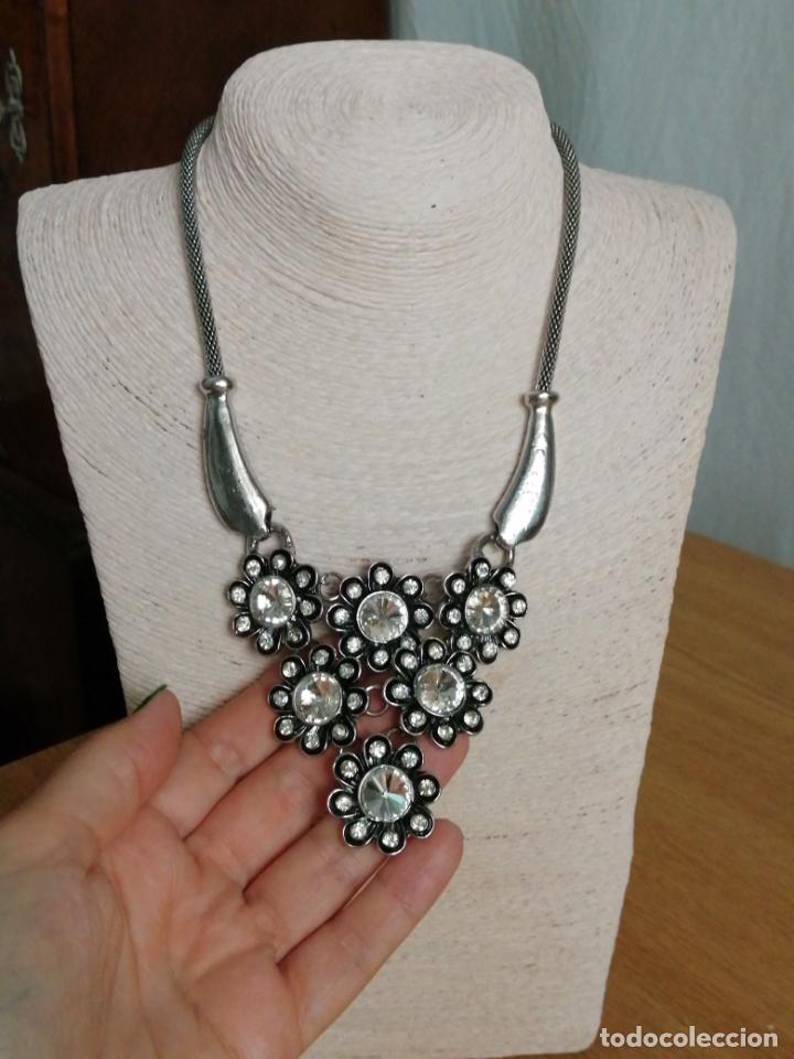 Joyeria: COLLAR PLATEADO METALICO CON FLORES. - Foto 8