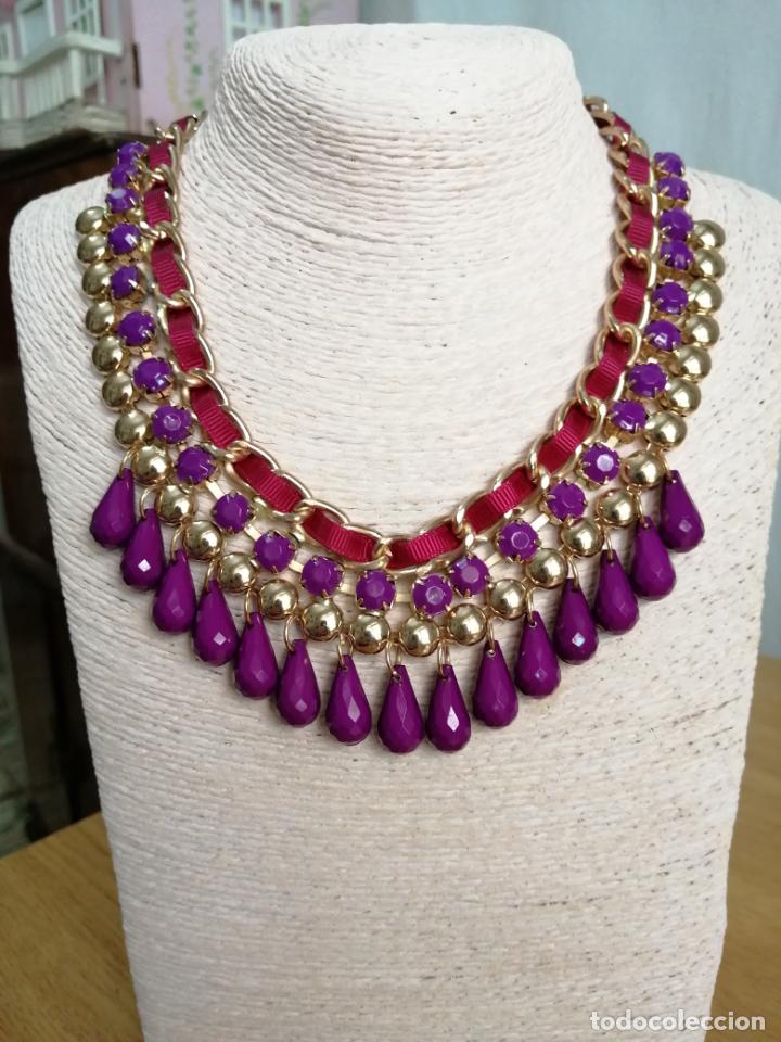 Joyeria: COLLAR CON ADORNOS MORADOS Y DORADO - Foto 2