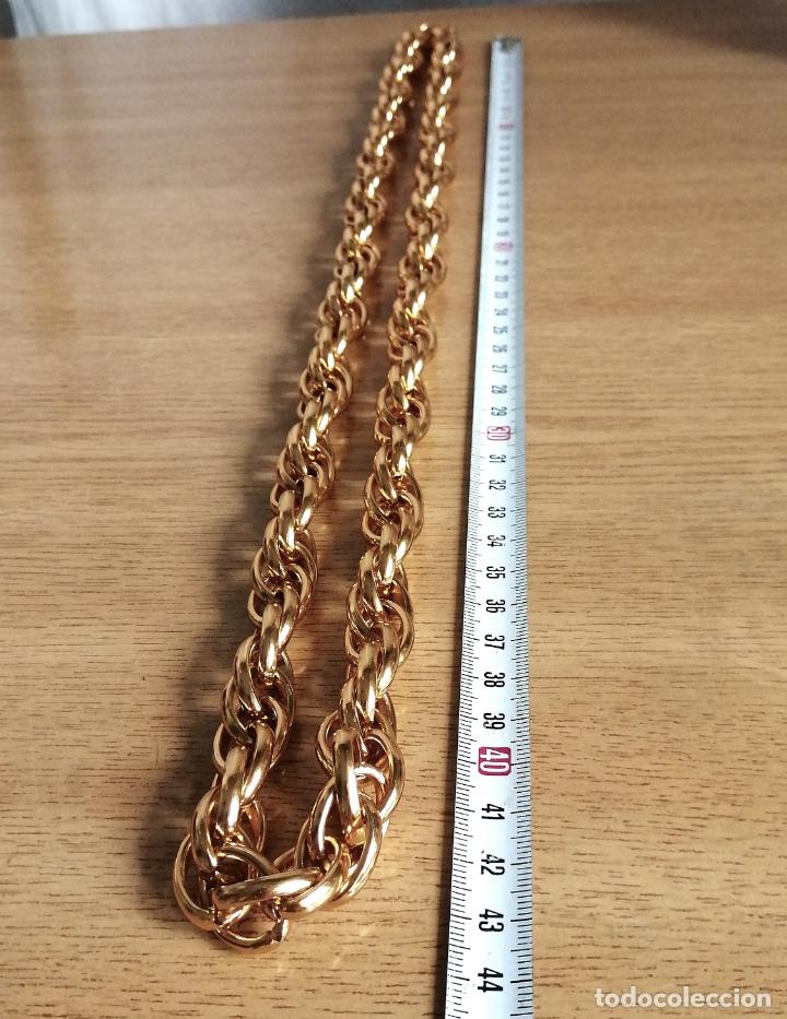 Joyeria: COLLAR LARGO DORADO, CADENA GRUESA. - Foto 3