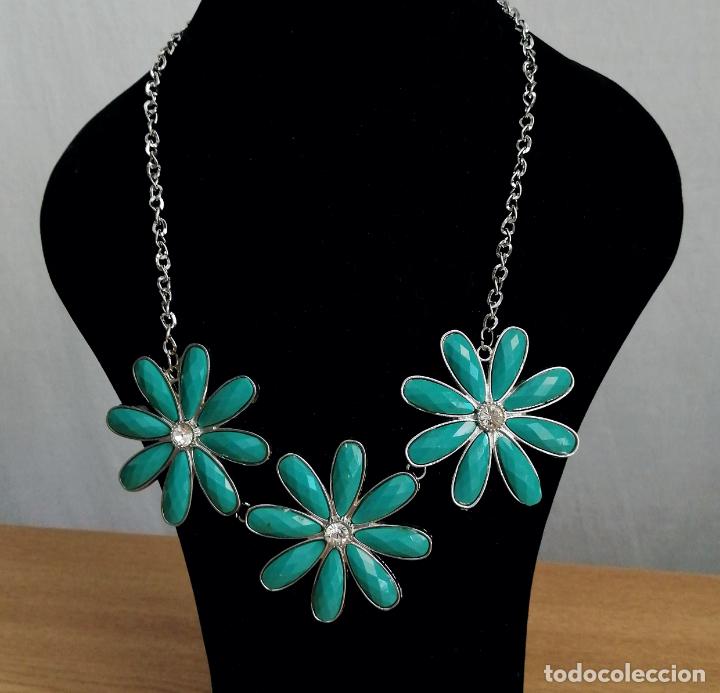 Joyeria: COLLAR FLORES AZULES Y CADENA PLATEADA - Foto 1