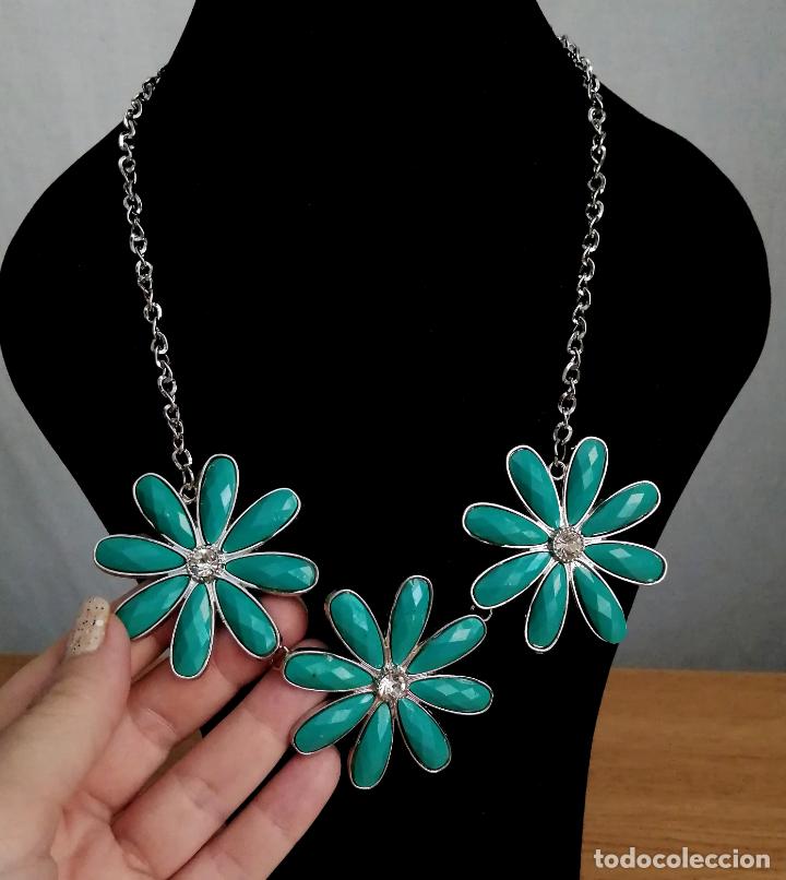 Joyeria: COLLAR FLORES AZULES Y CADENA PLATEADA - Foto 4