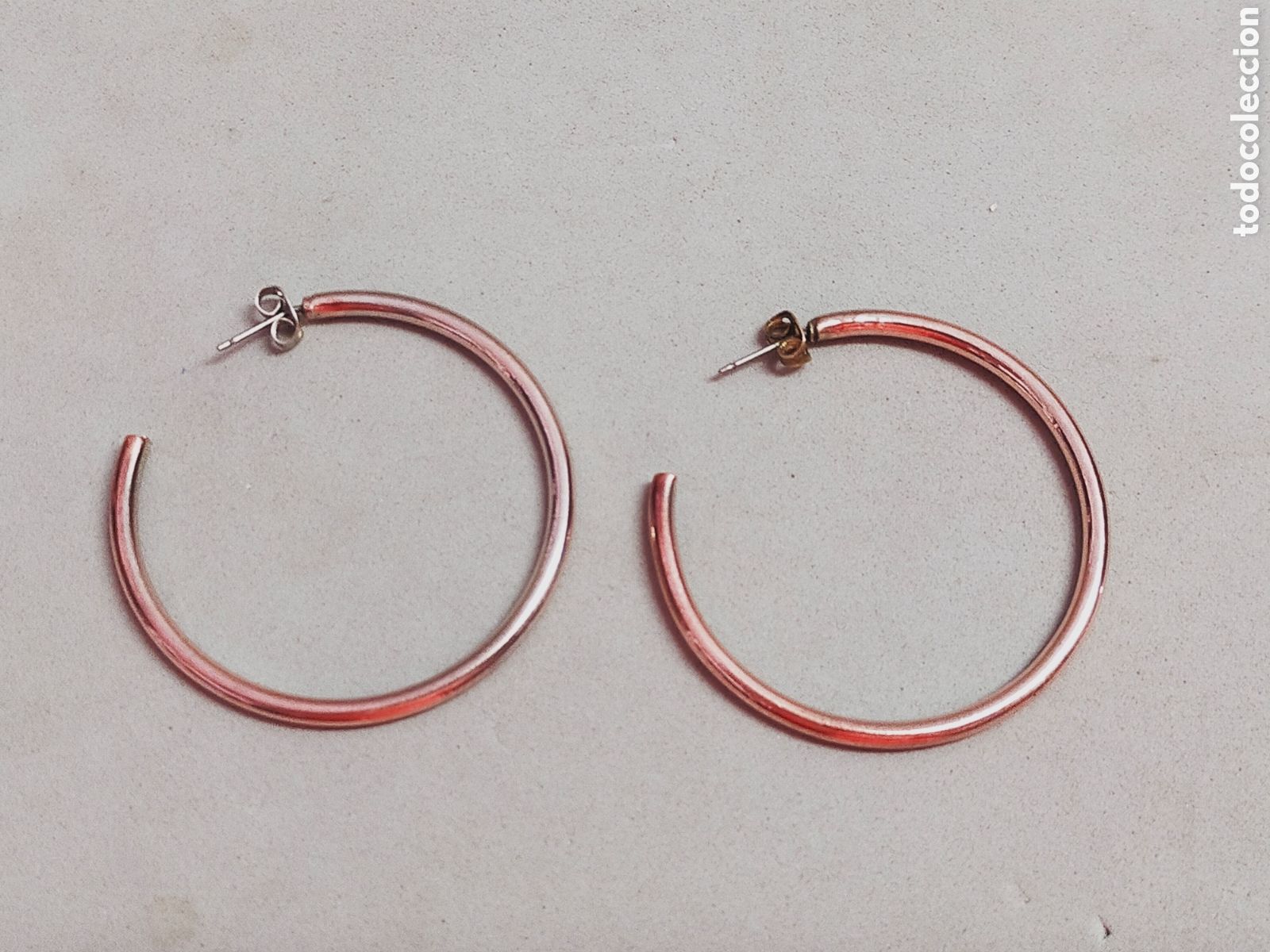 Joalharia: PENDIENTES DE ARO COLOR COBRE.