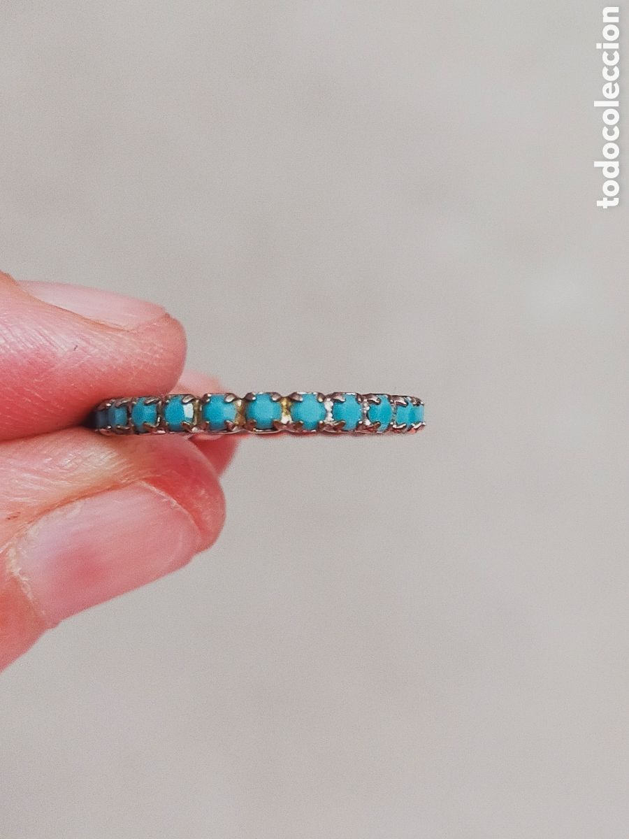 Joaillerie: ANILLO O SORTIJA ETERNITY. EN METAL Y PIEDRAS AZUL TURQUESAS.