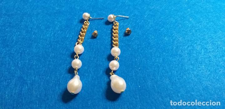Joyeria: Pendientes alargados. Dorado y blanco - Foto 4
