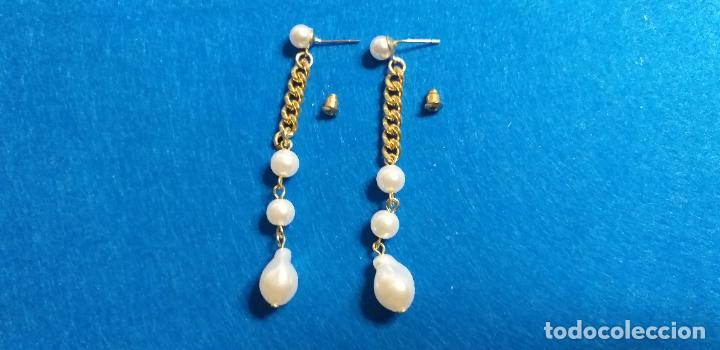 Joyeria: Pendientes alargados. Dorado y blanco - Foto 5