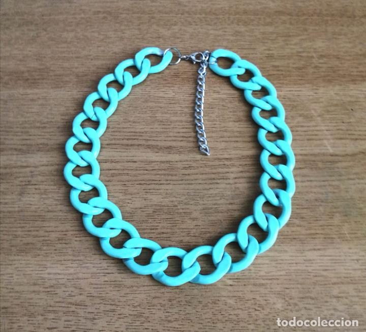 Joyeria: COLLAR CORTO, MET&Aacute;LICO VERDE PASTEL. - Foto 3
