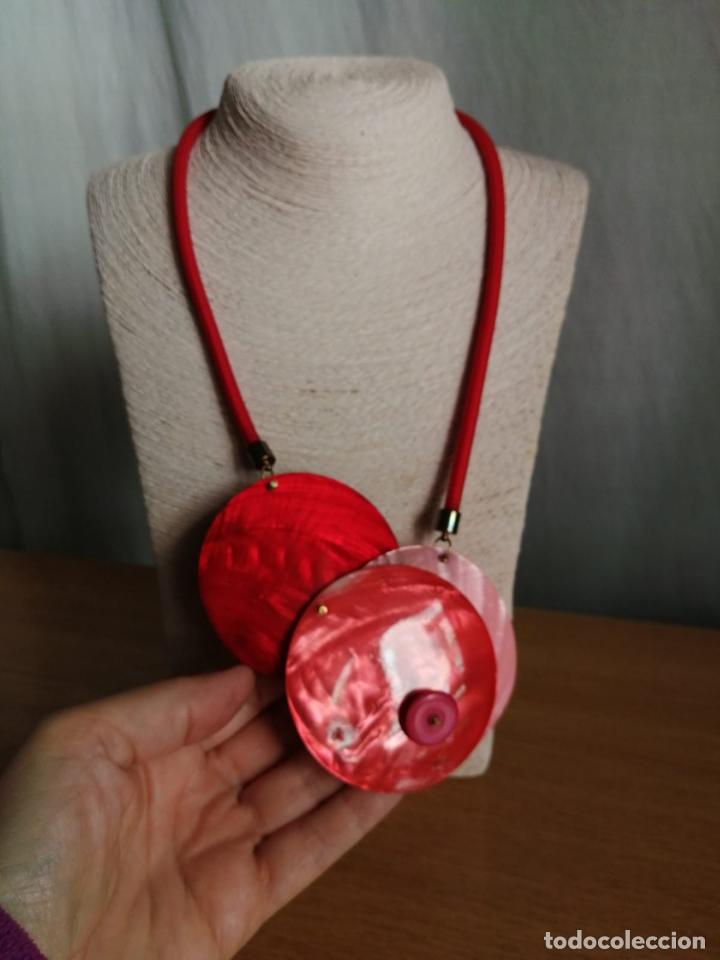 Joyeria: COLLAR ROJO CON COLGANTE DE N&Aacute;CAR. - Foto 1
