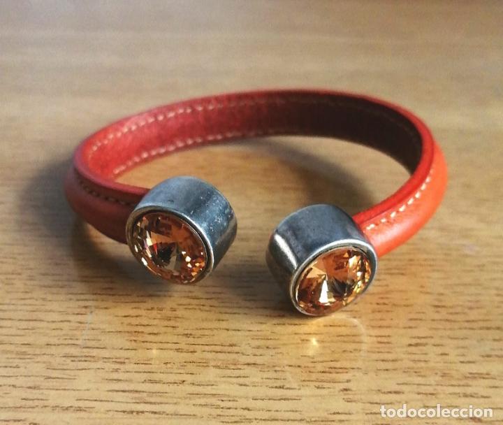 Joyeria: PULSERA CON DOS BRILLANTES CRISTALES Y TEXTIL. - Foto 4