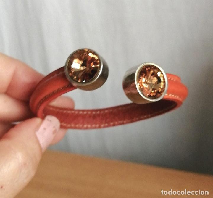 Joyeria: PULSERA CON DOS BRILLANTES CRISTALES Y TEXTIL. - Foto 1