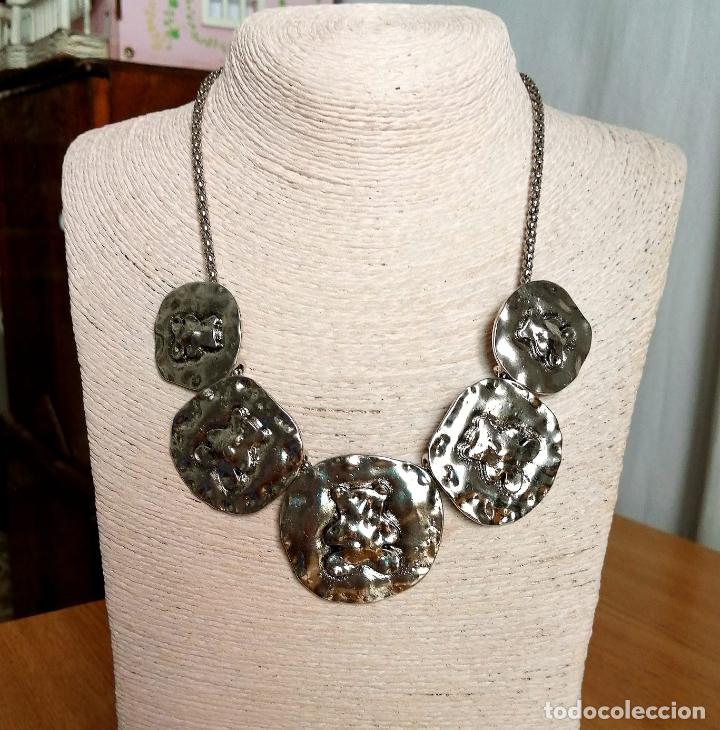 Joyeria: COLLAR PLATEADO METALICO, TIPO MONEDAS. - Foto 4