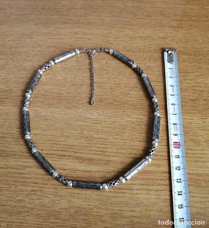 Joyeria: COLLAR CORTO, METALICO PLATEADO. - Foto 2