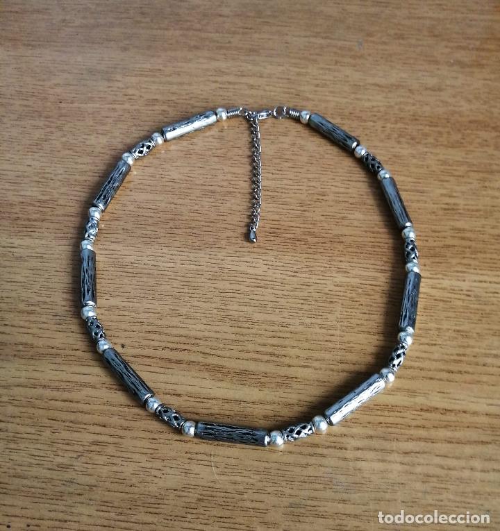 Joyeria: COLLAR CORTO, METALICO PLATEADO. - Foto 3