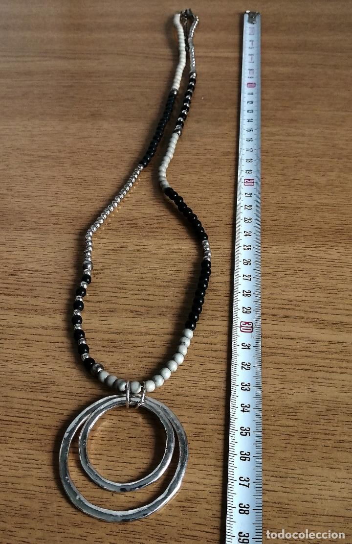 Joyeria: COLLAR LARGO DE DISTINTOS MATERIALES, CON COLGANTE. - Foto 3