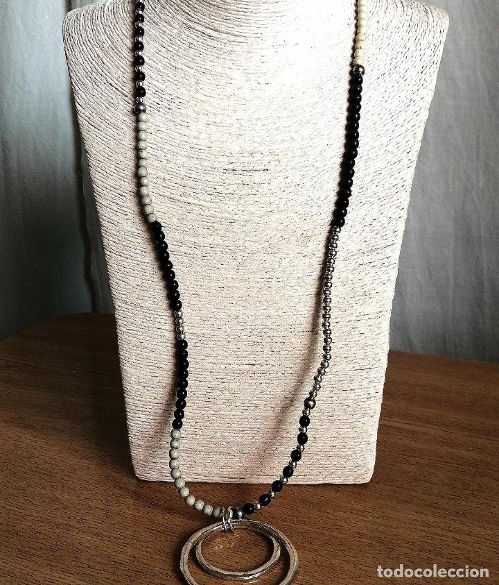 Joyeria: COLLAR LARGO DE DISTINTOS MATERIALES, CON COLGANTE. - Foto 6