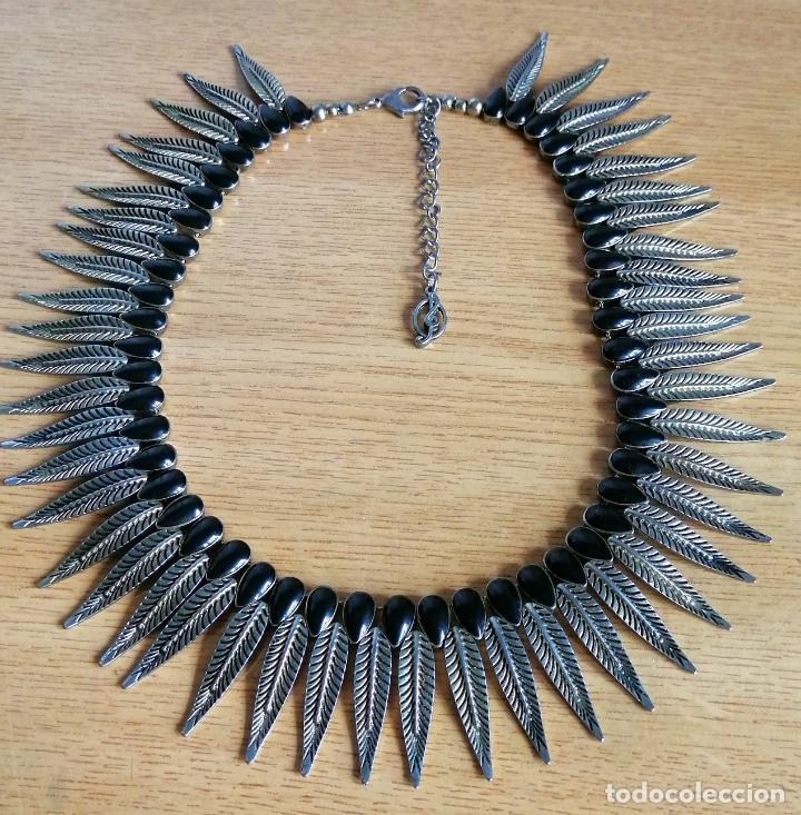Joyeria: COLLAR CORTO, FORMA DE HOJAS PLATEADAS. - Foto 6