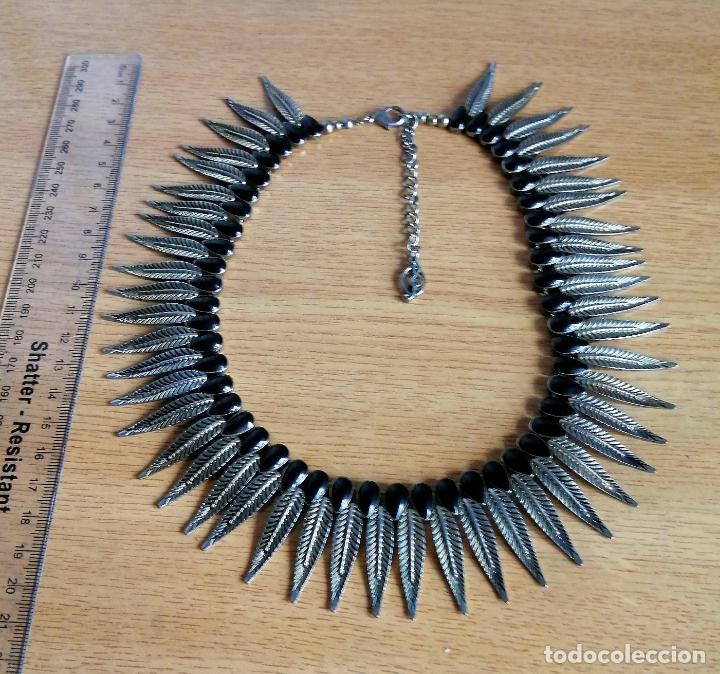 Joyeria: COLLAR CORTO, FORMA DE HOJAS PLATEADAS. - Foto 7