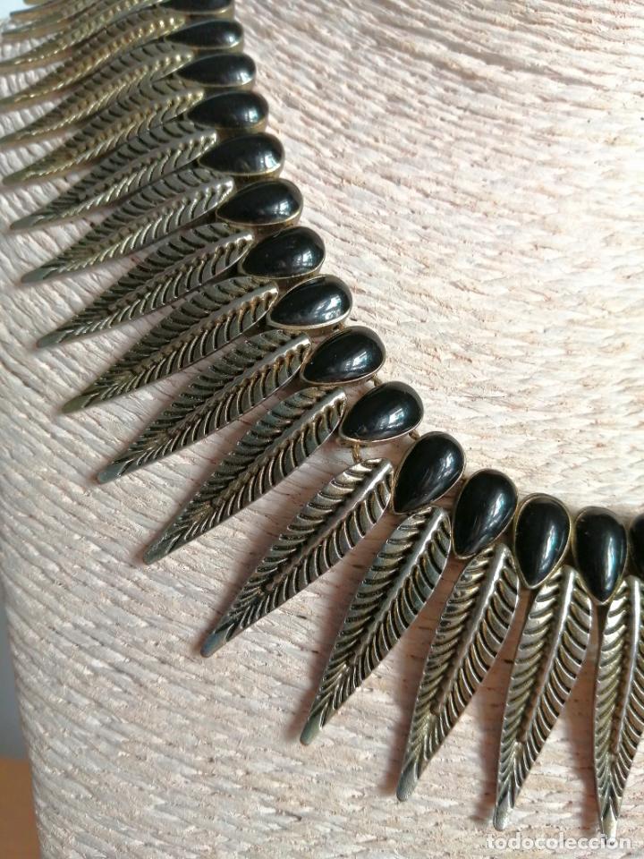 Joyeria: COLLAR CORTO, FORMA DE HOJAS PLATEADAS. - Foto 9