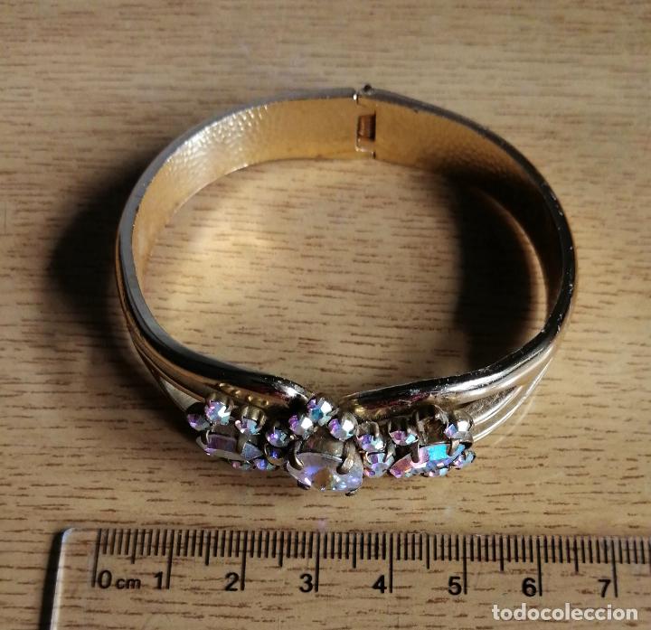 Joyeria: PULSERA DORADA CON BRILLANTES CRISTALES. - Foto 6