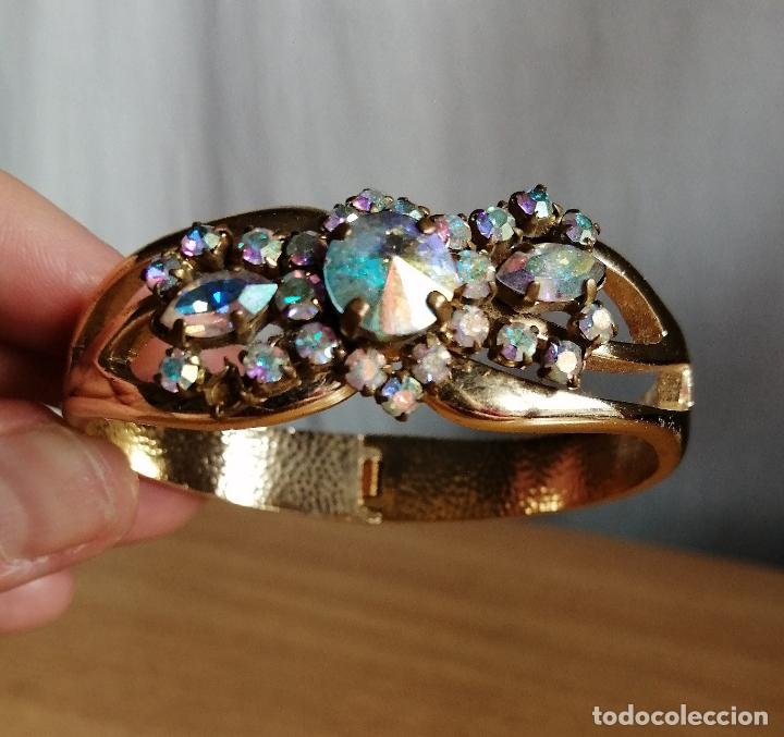 Joyeria: PULSERA DORADA CON BRILLANTES CRISTALES. - Foto 1