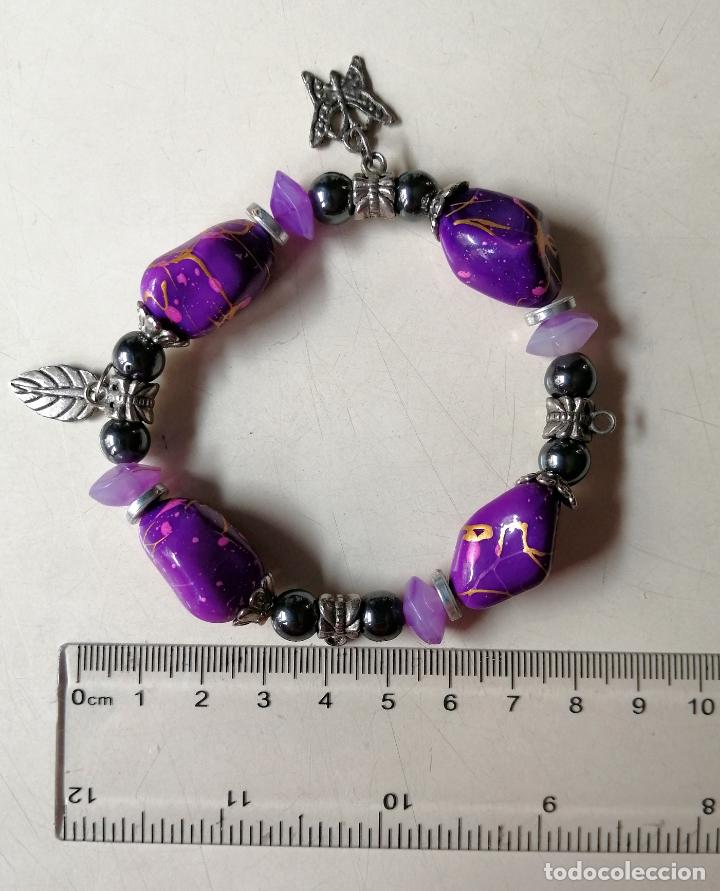 Joyeria: PULSERA EL&Aacute;STICA CON CUENTAS MORADAS. - Foto 4