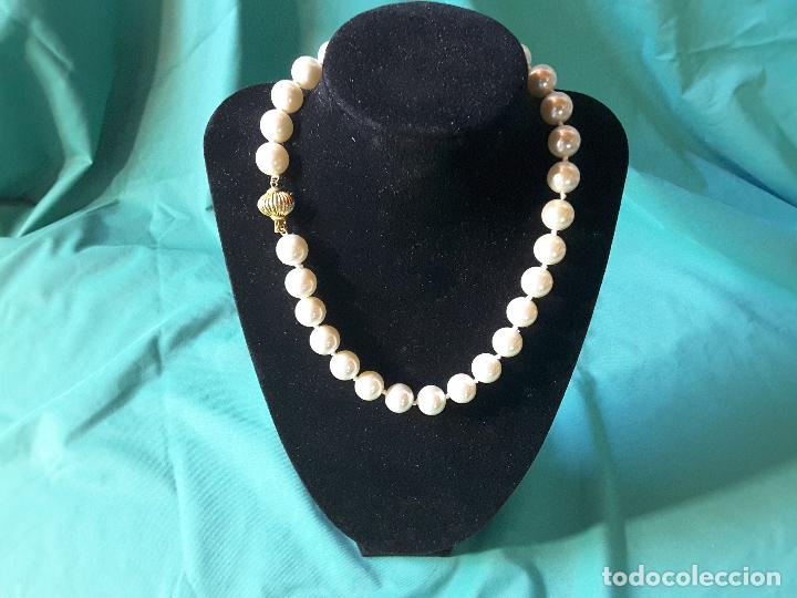Schmuck: Collar de Perlas, 30 cuentas, 12 mm.