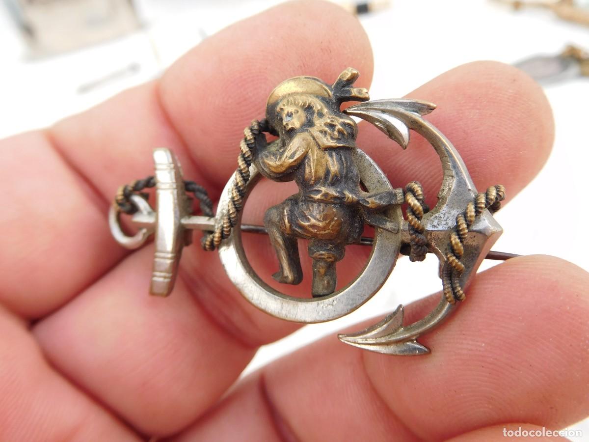 Joyeria: Broche antiguo ni&ntilde;o y ancla - Foto 3
