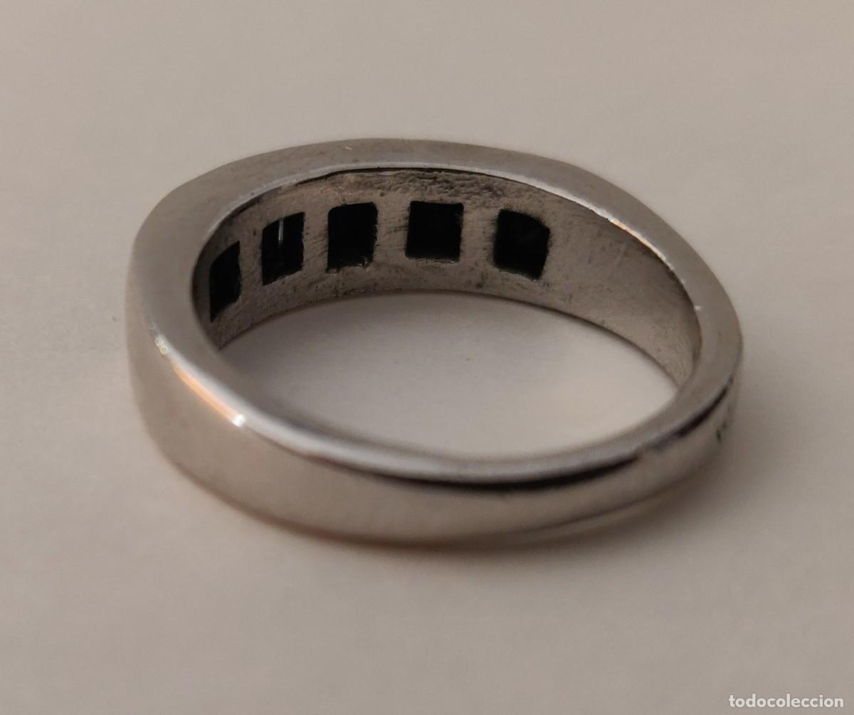 Joyeria: Anillo Plateado con Piedras Negras - Foto 3